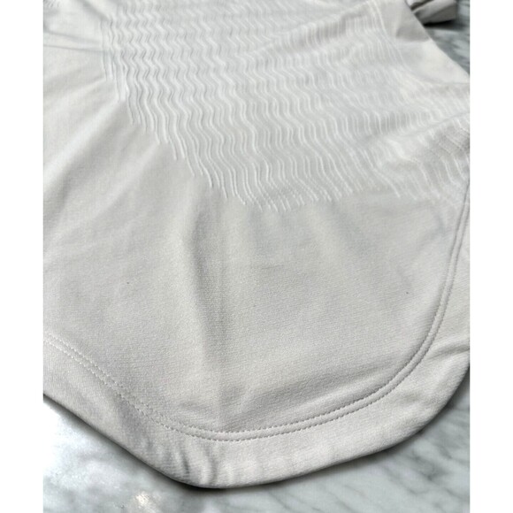 NIKE Women's Dri-FIT ADV Run Division Engineered Running  Jersey top FN2581 104 - Picture 11 of 14